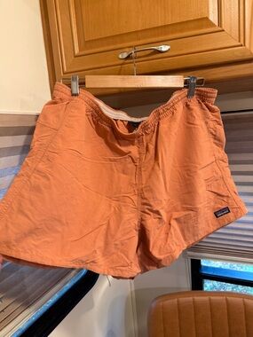 Patagonia “Baggies” Wmn XL